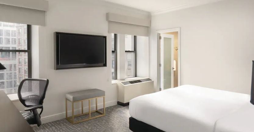 Martinique New York on Broadway, Curio Collection by Hilton photo 2