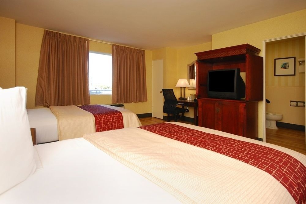 BAYMONT BY WYNDHAM SAN DIEGO DOWNTOWN photo 1