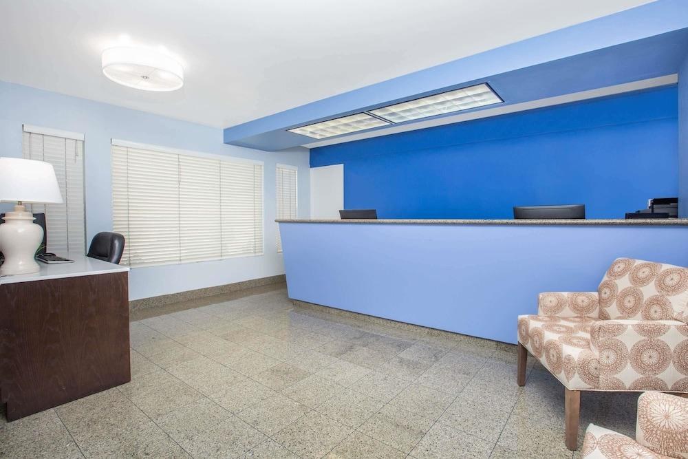 BAYMONT BY WYNDHAM SAN DIEGO DOWNTOWN photo 3