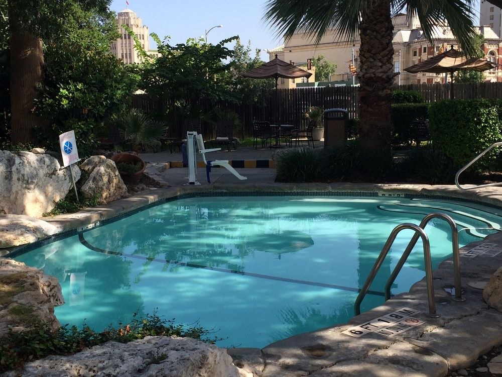 CROCKETT HOTEL photo 1
