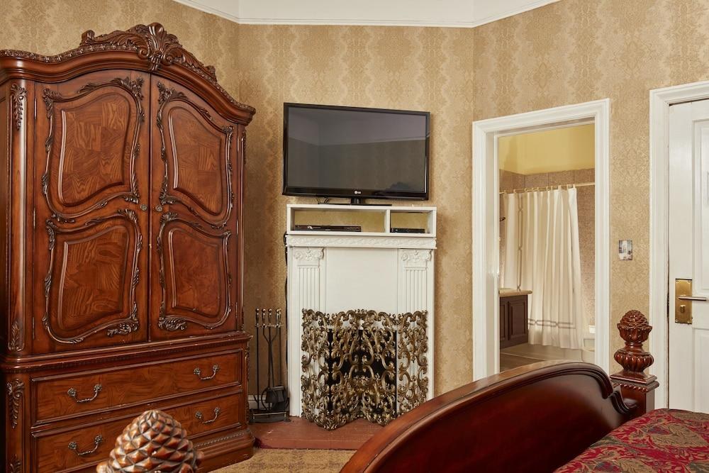 QUEEN ANNE HOTEL photo 3