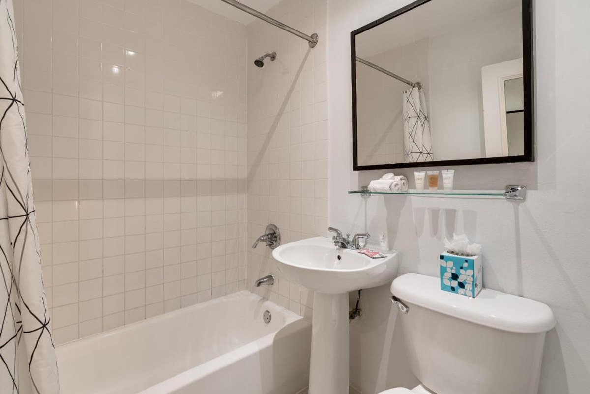CREST HOTEL & SUITE GALLERY photo 2