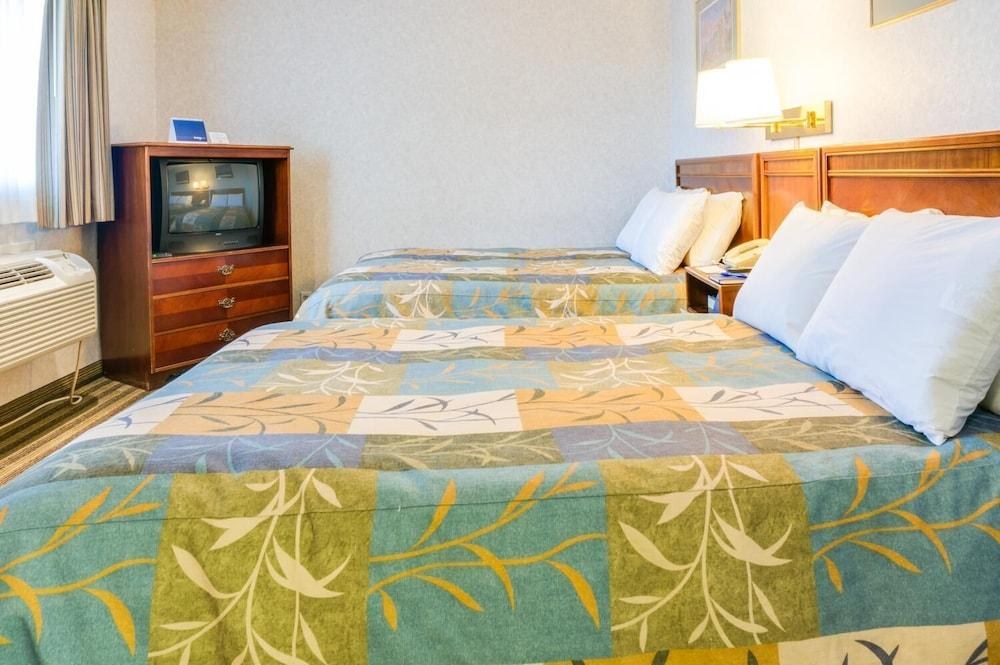FRANCISCO BAY INN photo 3