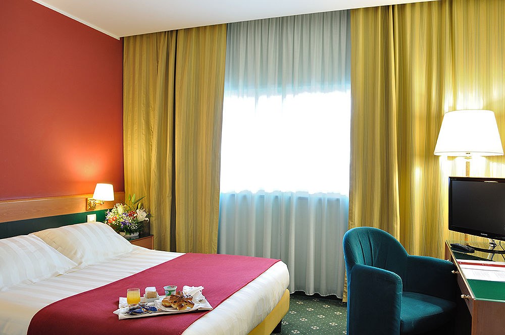 BV Oly Hotel photo 4