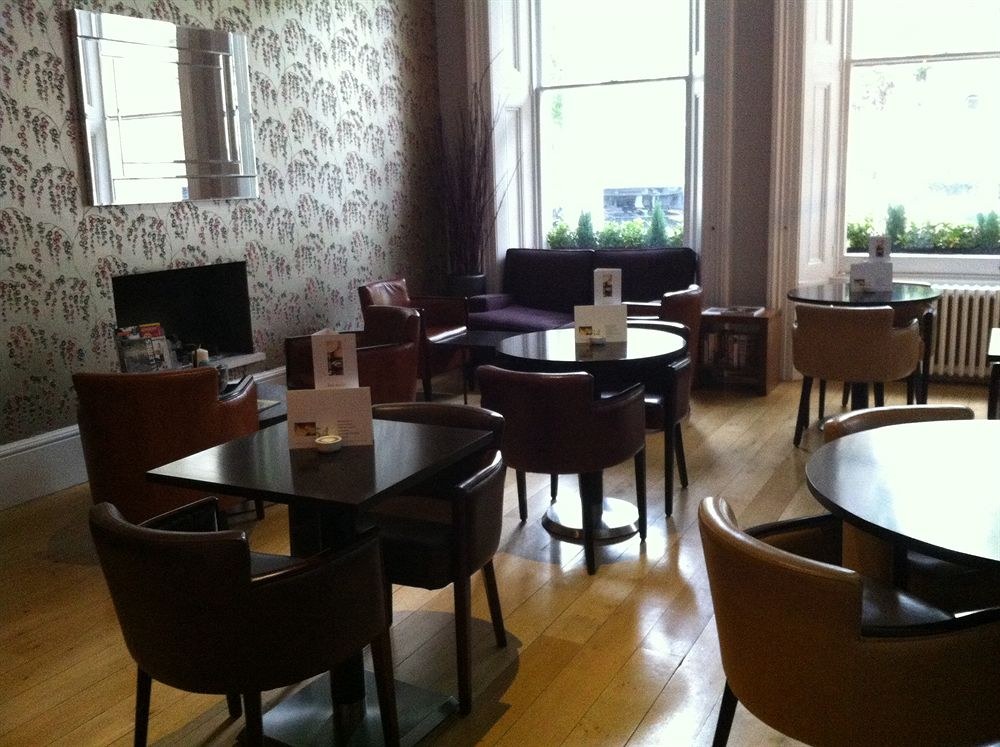 54 Queens Gate Hotel