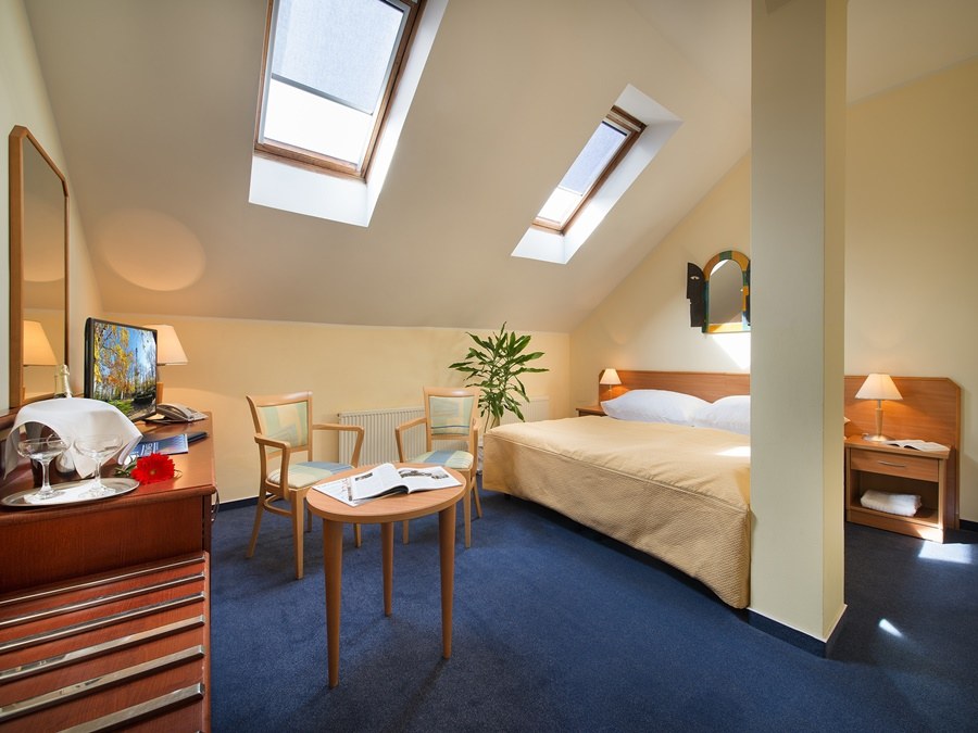EA HOTEL TOSCA photo 4