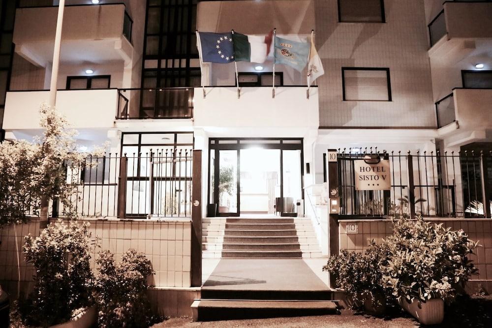HOTEL SISTO V photo 2