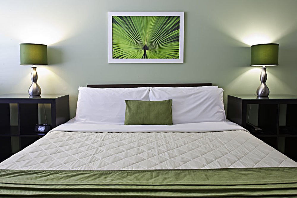 THE COLONY HOTEL photo 2