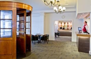 COUNTY HOTEL photo 2