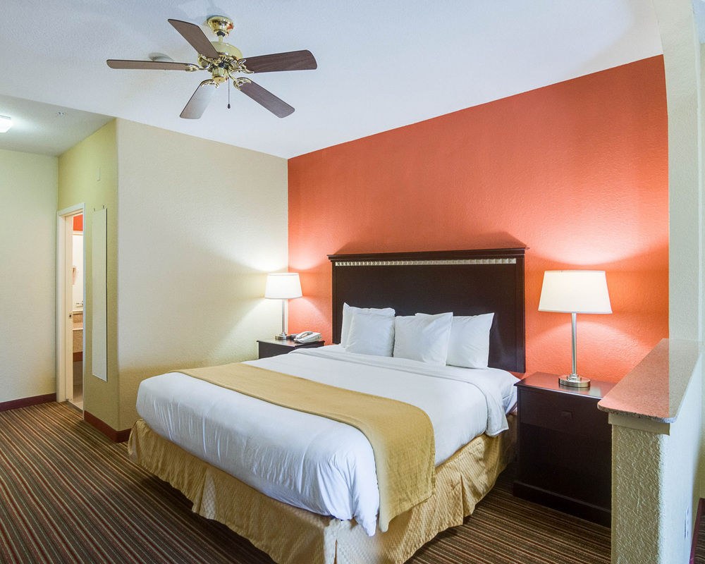QUALITY SUITES NORTH