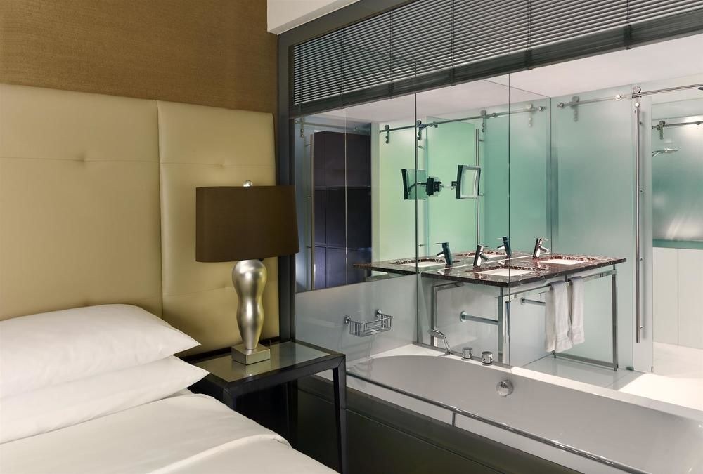 SHERATON LISBOA HOTEL AND SPA photo 2