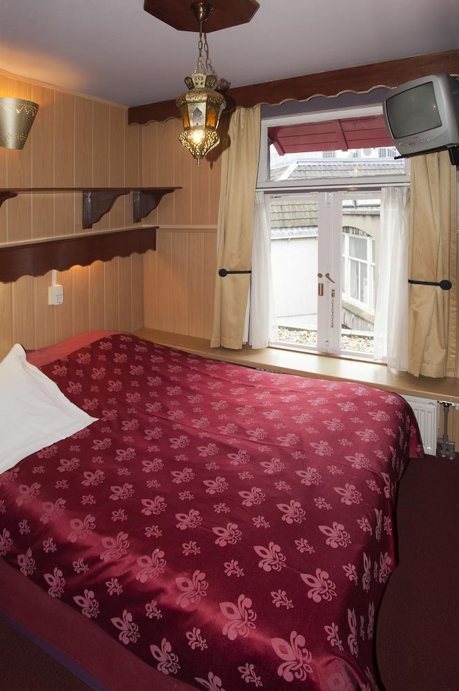 NADIA HOTEL photo 4