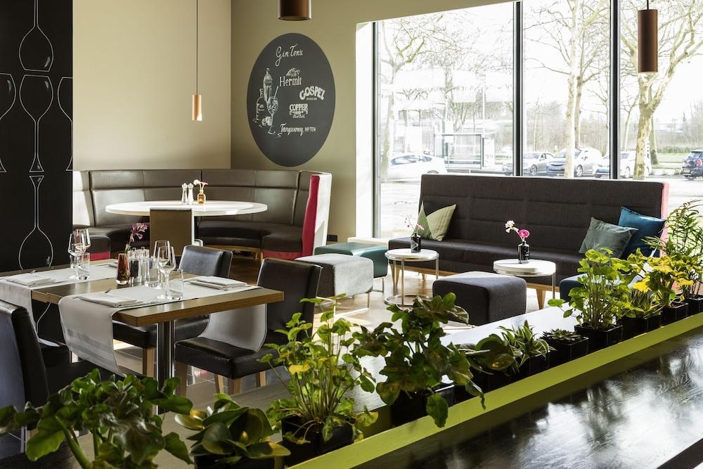 NOVOTEL AMSTERDAM CITY HOTEL photo 2