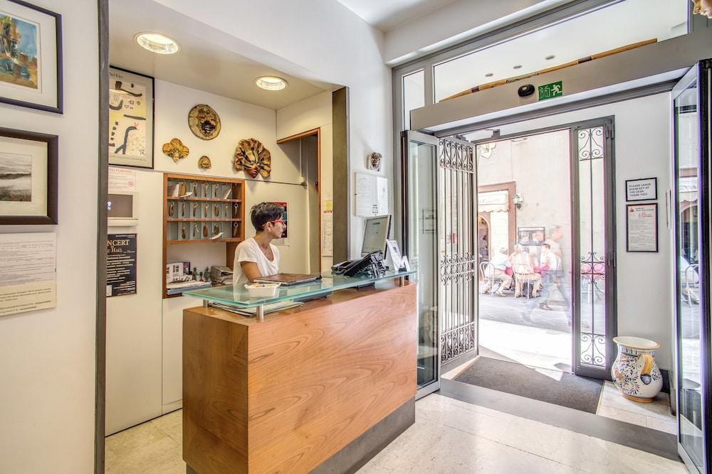 HOTEL NUOVA ITALIA photo 3