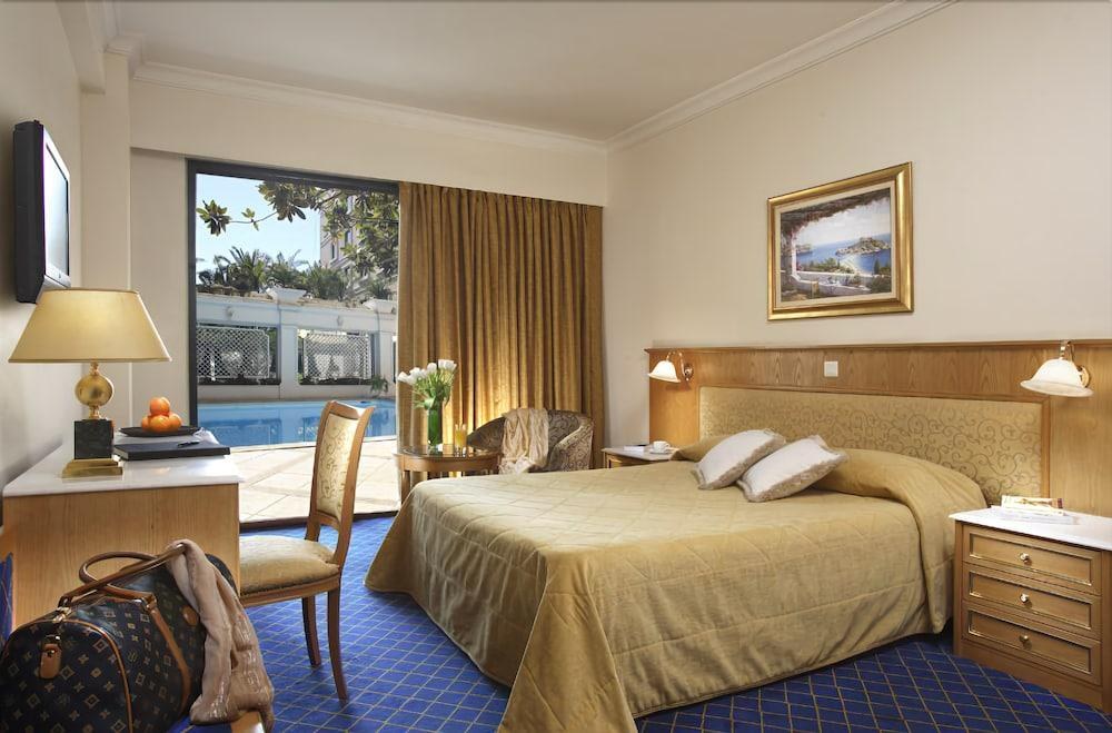 ROYAL OLYMPIC HOTEL photo 4