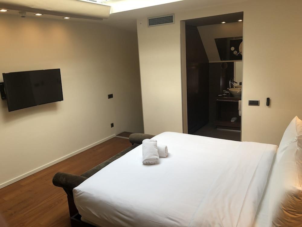 987 PRAGUE HOTEL photo 2