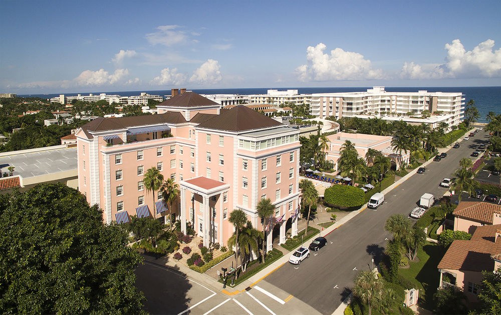 THE COLONY HOTEL