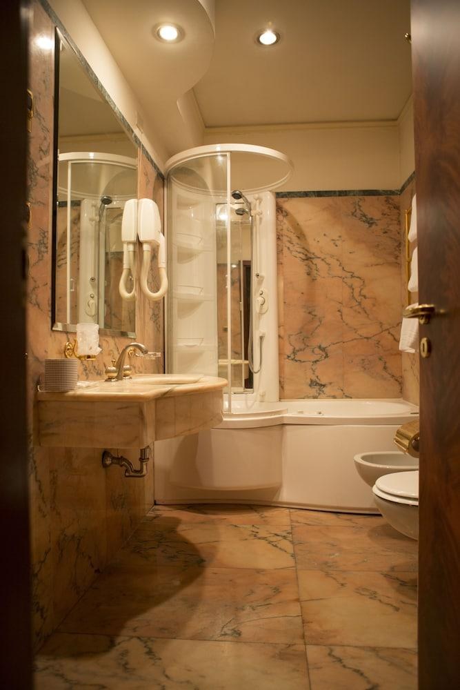 HOTEL TURNER photo 4