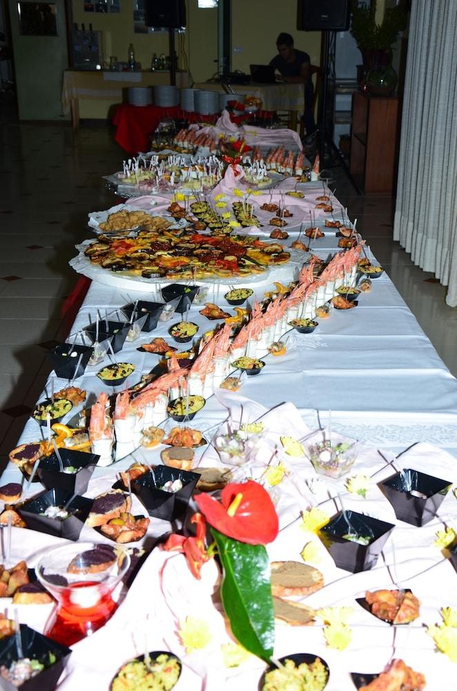 HOTEL BELLEVUE DEL GOLFO photo 2