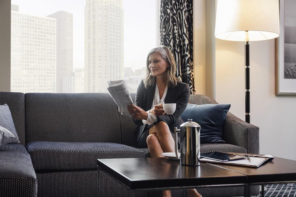 Sofitel Chicago Magnificent Mile photo 3