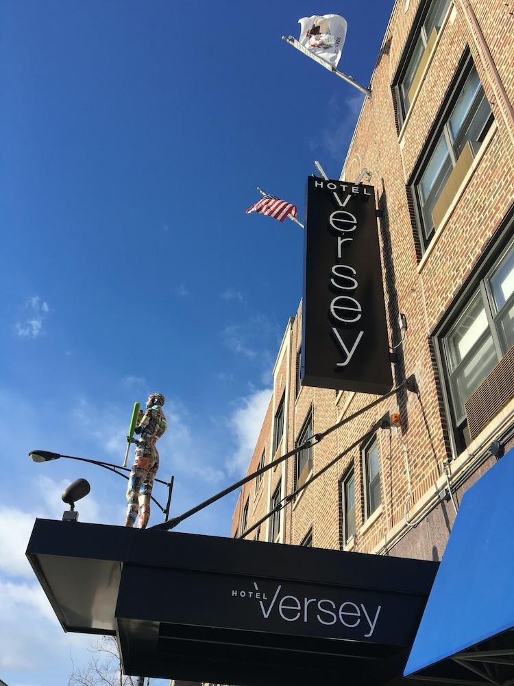 VERSEY photo 2