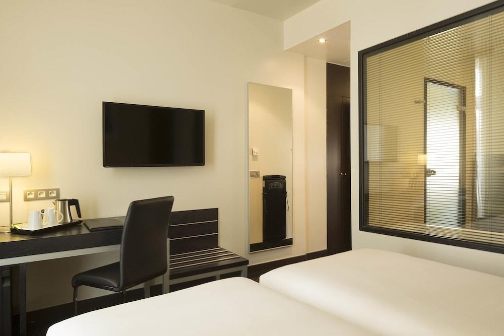 LE M HOTEL PARIS photo 2