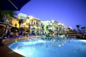 Wyndham Alltra Playa del Carmen Adults Only All Inclusive photo 2