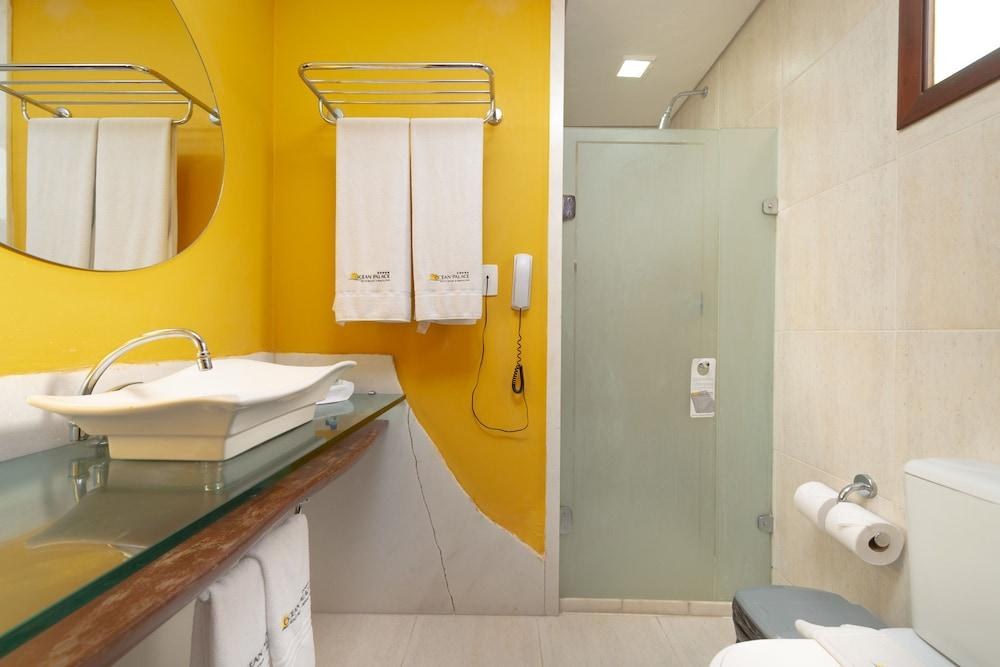 OCEAN PALACE ALL INCLUSIVE RESORT photo 2