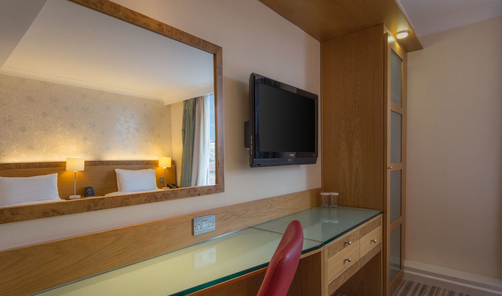 DoubleTree by Hilton Bath photo 1