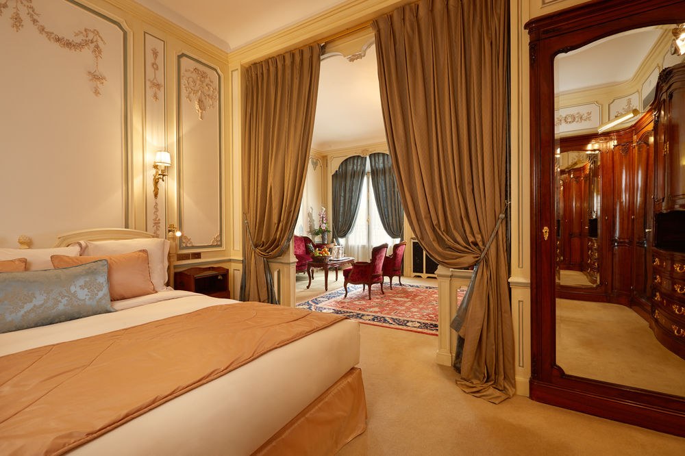 RAPHAEL HOTEL photo 1