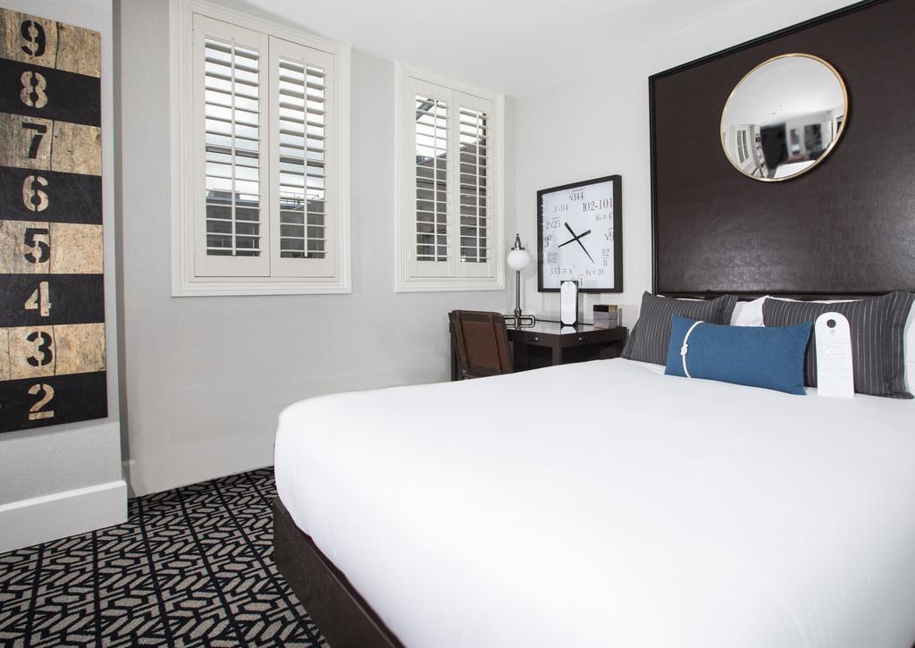 HARBOR COURT HOTEL photo 2