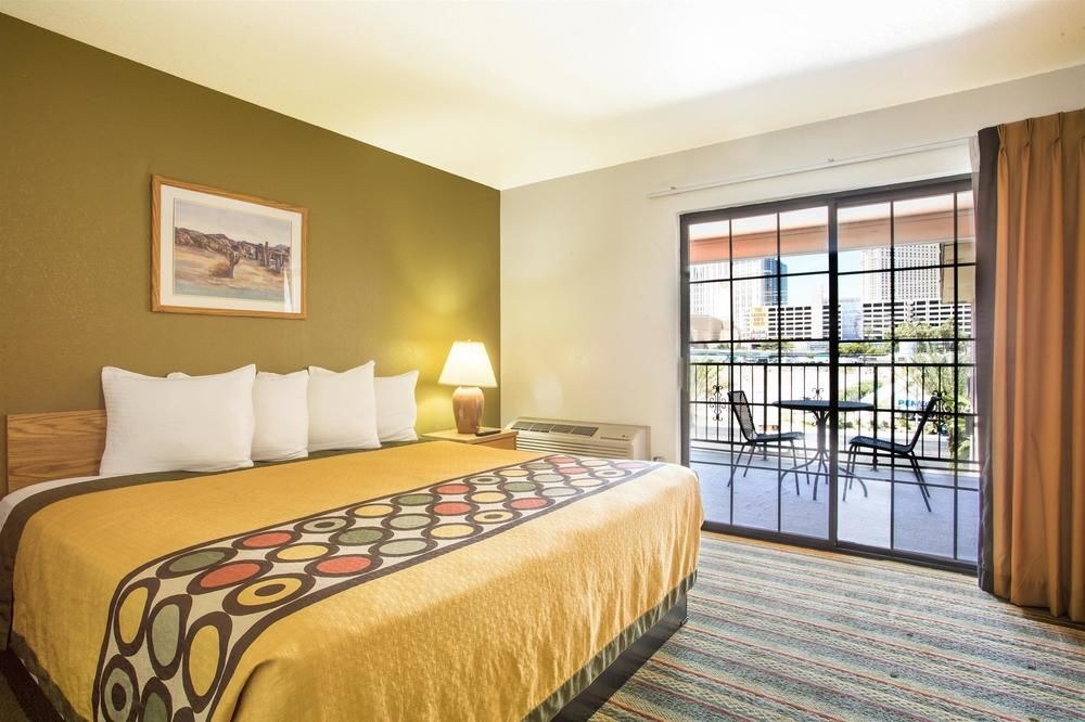 ELLIS ISLAND HOTEL SUPER 8 LAS VEGAS photo 1