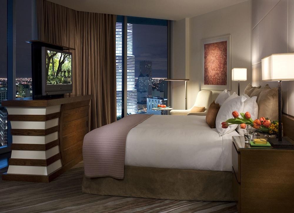 KIMPTON EPIC HOTEL photo 2