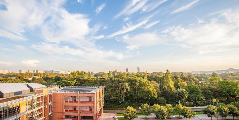 Crowne Plaza Lyon - Cité Internationale by IHG photo 2