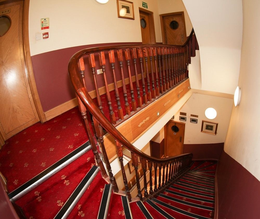 HOLLAND INN HOTEL photo 1
