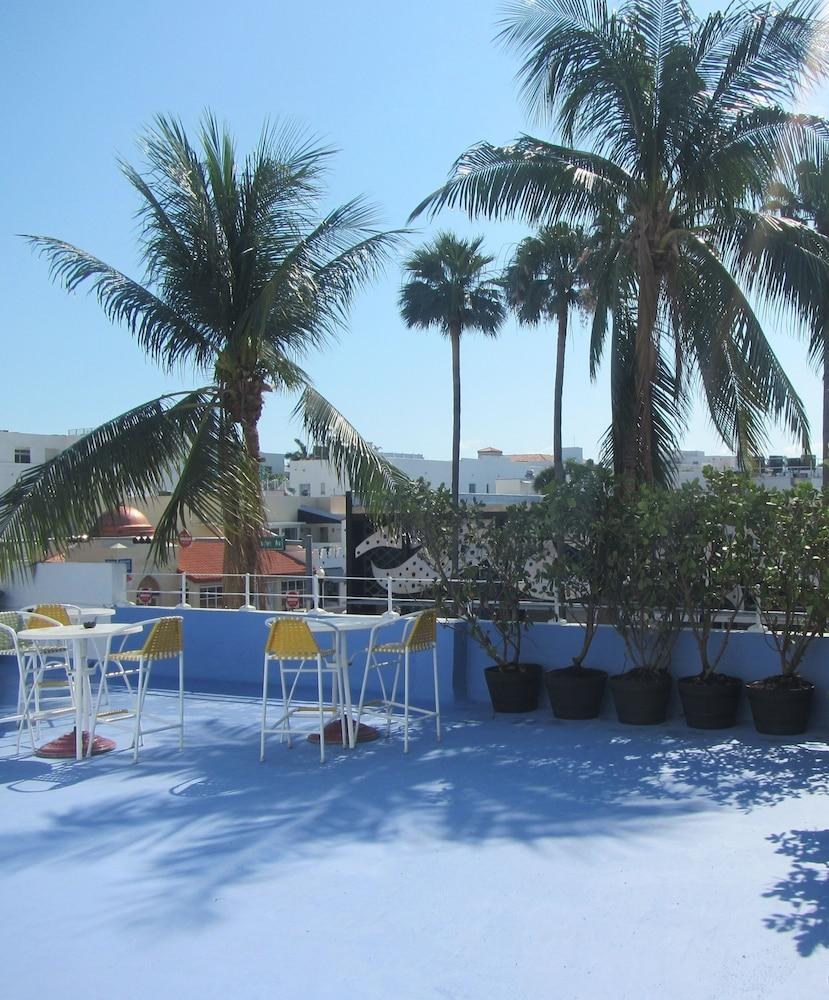 ROYAL SOUTH BEACH photo 2