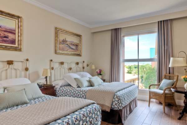 PORTAVENTURA HOTEL GOLD RIVER photo 1