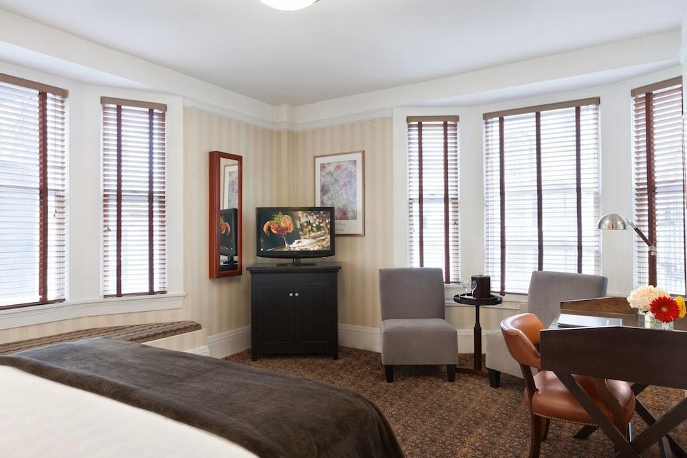 EXECUTIVE HOTEL VINTAGE COURT photo 4