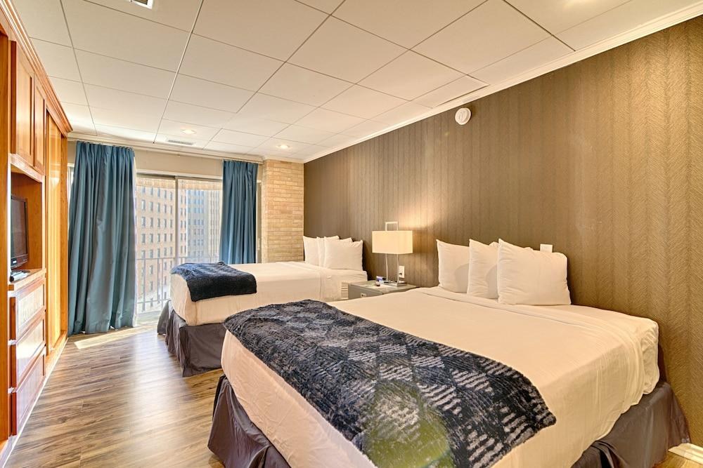 RIVERWALK PLAZA HOTEL photo 4