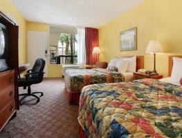 Ramada by Wyndham Altamonte Springs Near I-4