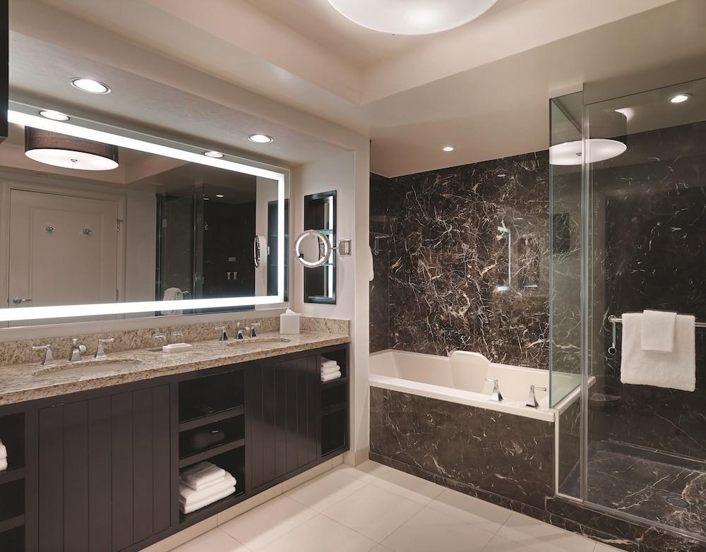 DELANO LAS VEGAS AT MANDALAY BAY photo 4