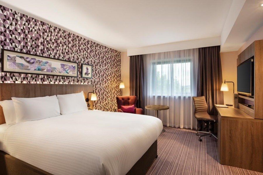 LEONARDO HOTEL LONDON HEATHROW AIRPORT