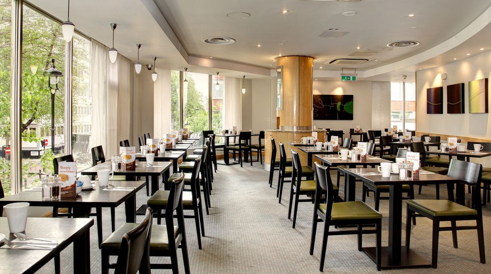 HOLIDAY INN REGENT'S PARK photo 1