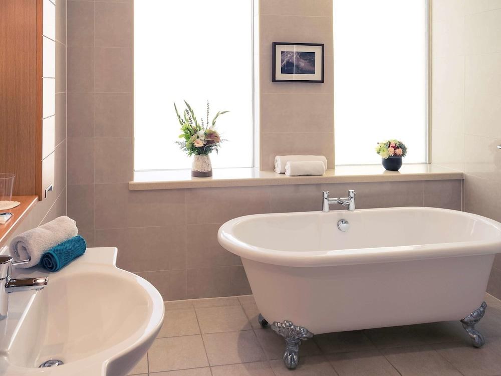 Mercure Bristol Holland House photo 3