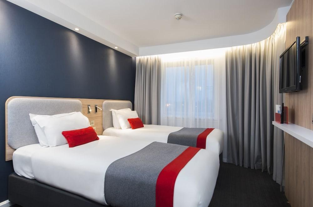 Holiday Inn Express London Greenwich photo 2
