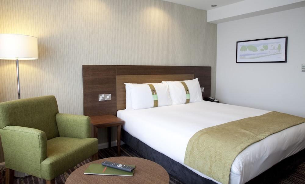 HOLIDAY INN LONDON WEMBLEY photo 3