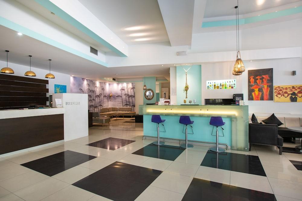 METROPOLITAN HOTEL photo 4