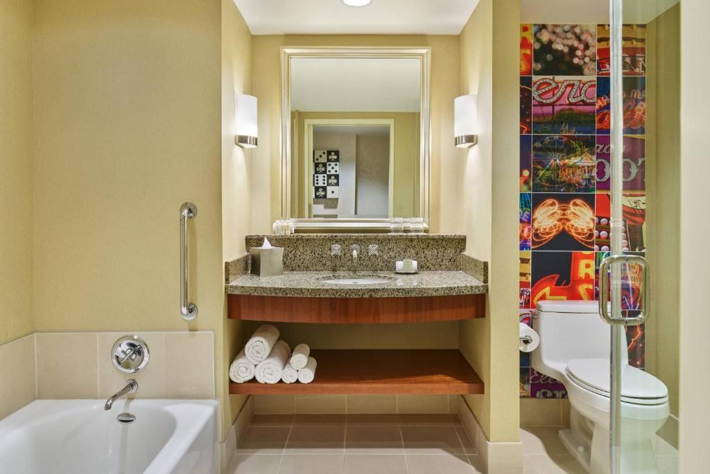 RENAISSANCE LAS VEGAS photo 3