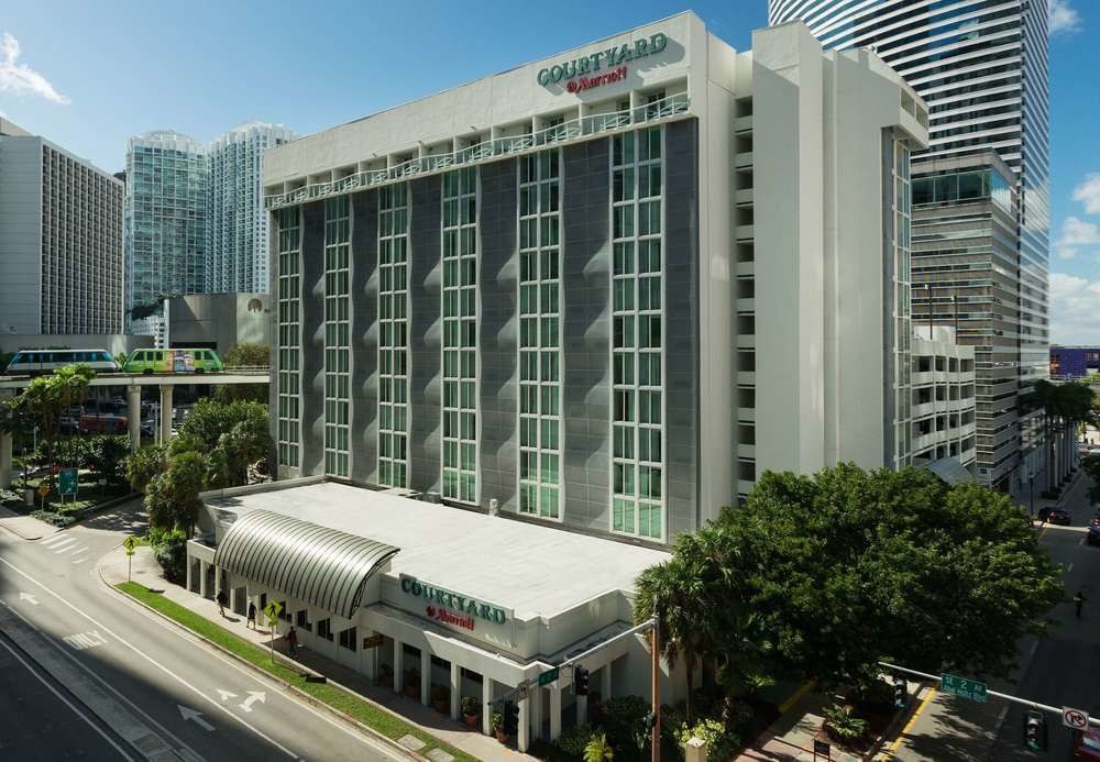 Courtyard by Marriott Miami Downtown photo 2