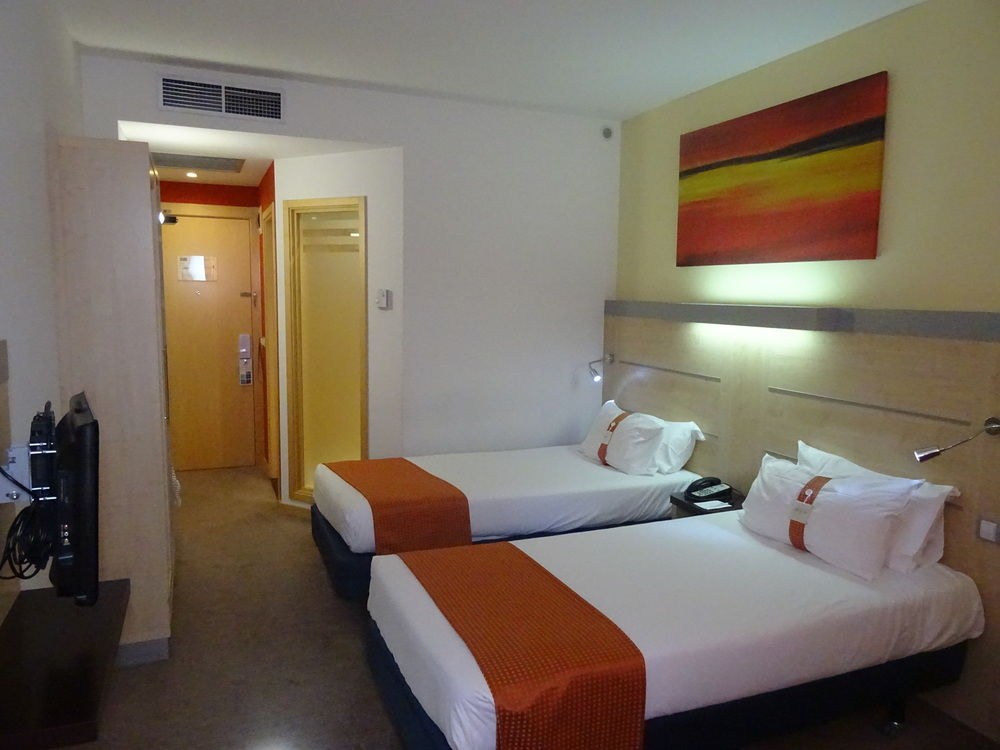 Holiday Inn Express Barcelona - Sant Cugat by IHG photo 1